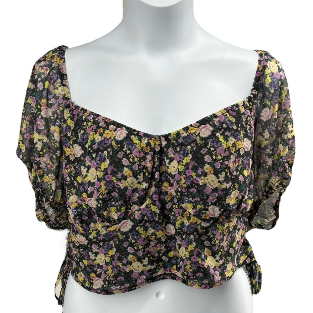 love, Fire Black Floral Puff Sleeve Crop Top